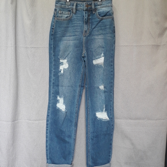 Fashion Nova Denim - Fashion Nova Ripped Mom Jeans SZ 1